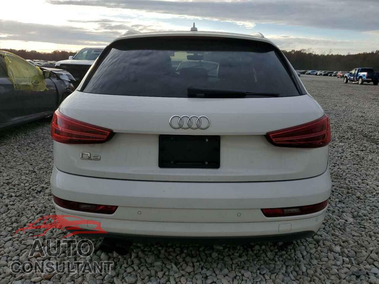 AUDI Q3 2017 - WA1BCCFS0HR014010