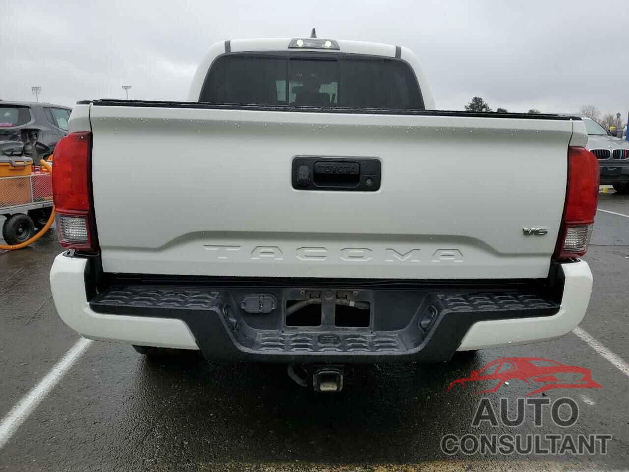 TOYOTA TACOMA 2018 - 3TMCZ5AN3JM137944