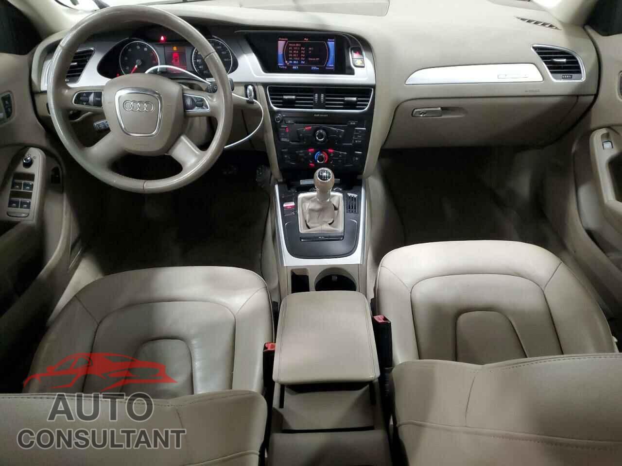 AUDI A4 2012 - WAUDFAFL9CA116509