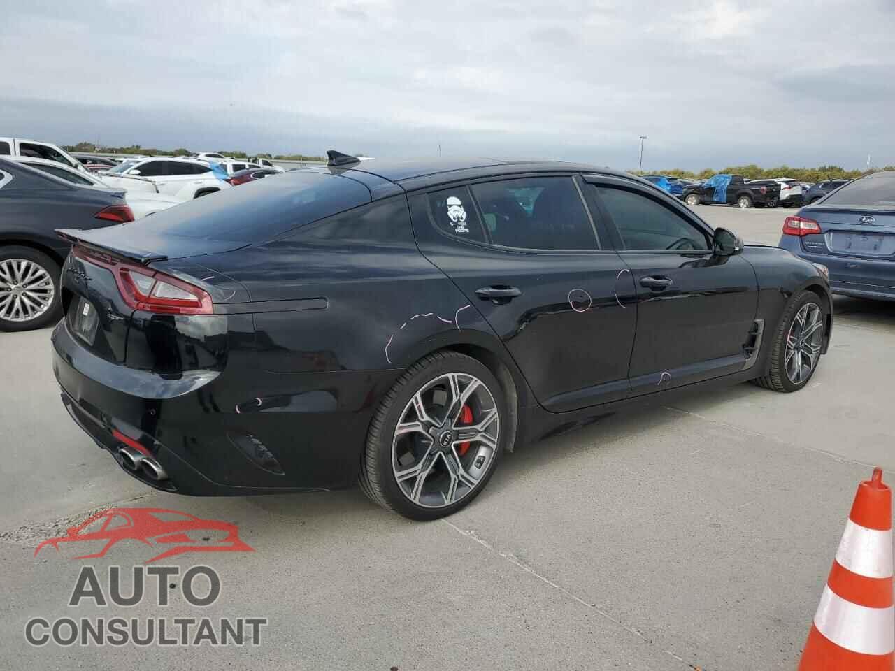 KIA STINGER 2018 - KNAE45LC4J6040140
