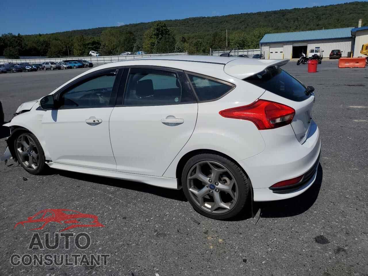 FORD FOCUS 2017 - 1FADP3L9XHL251066