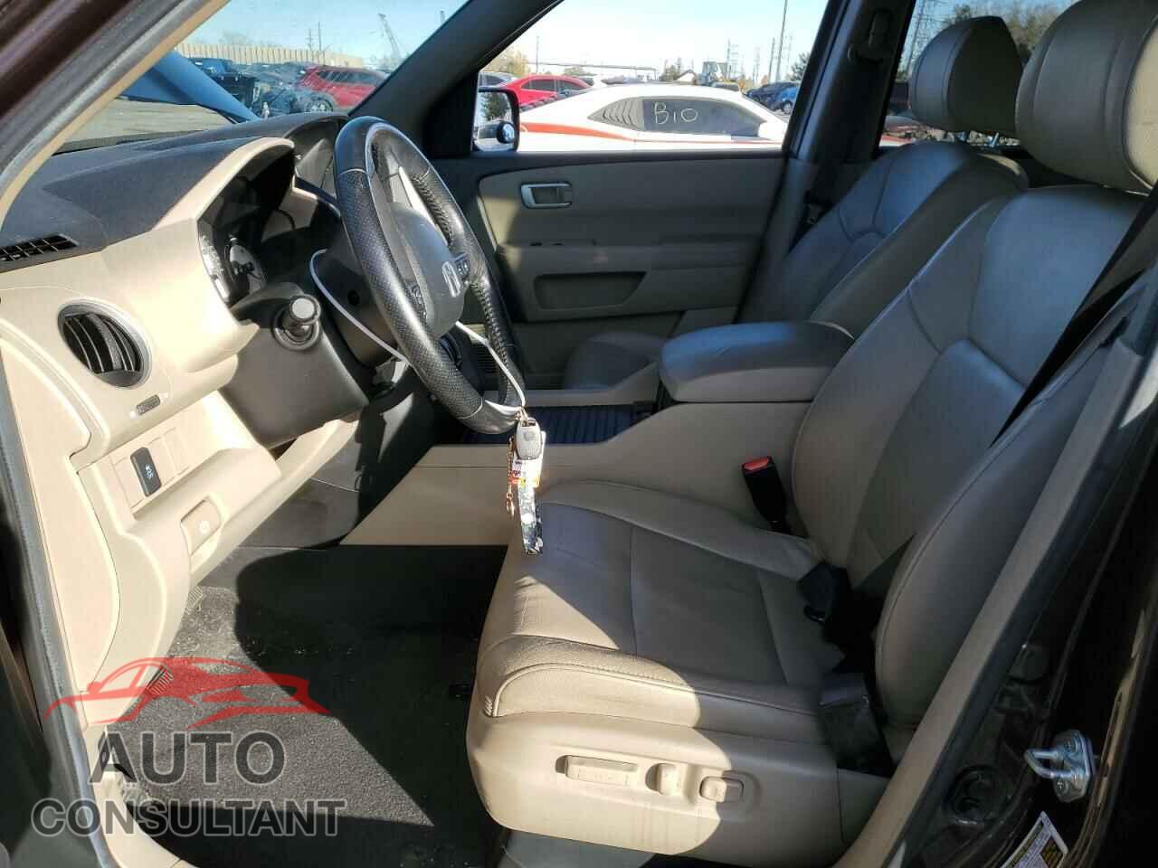 HONDA PILOT 2013 - 5FNYF4H58DB010100