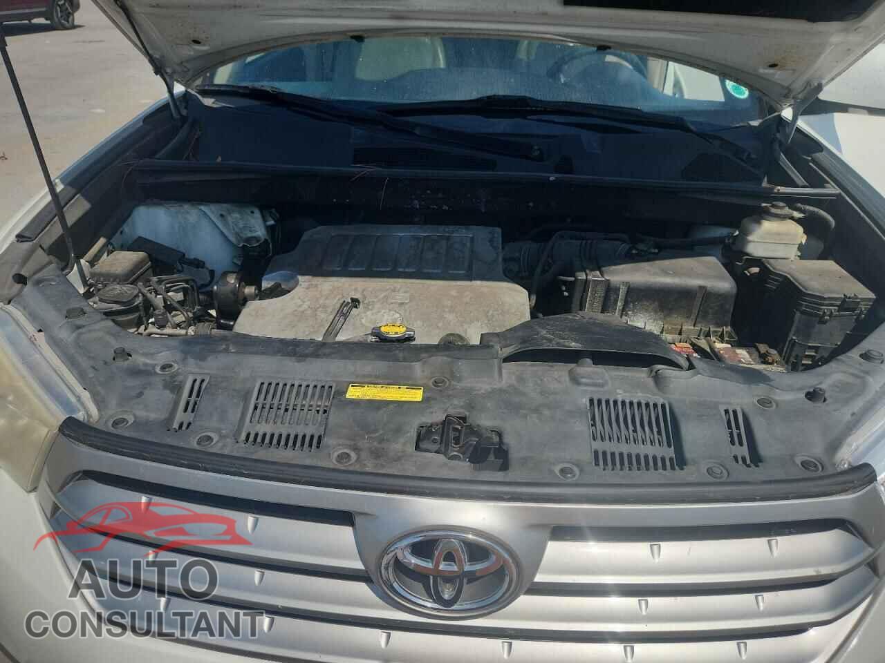 TOYOTA HIGHLANDER 2011 - 5TDYK3EH1BS024904