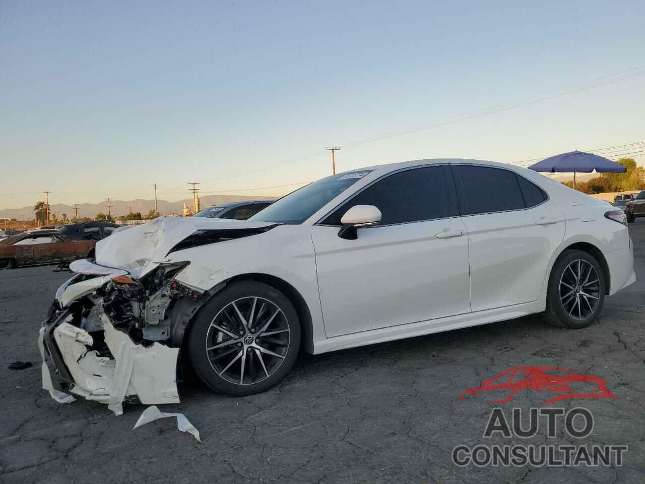 TOYOTA CAMRY 2023 - 4T1G11AK5PU757556
