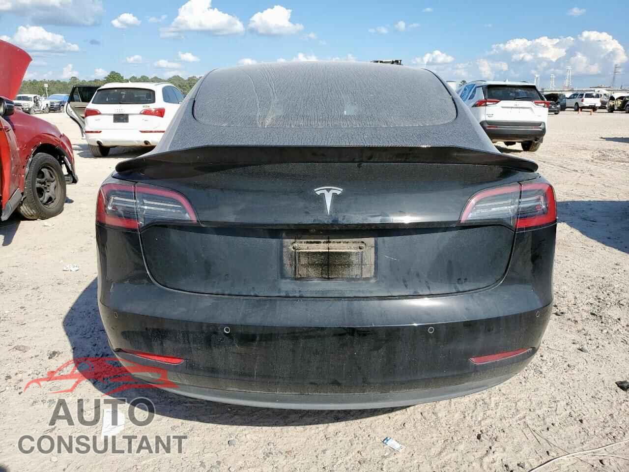 TESLA MODEL 3 2021 - 5YJ3E1EB2MF903403