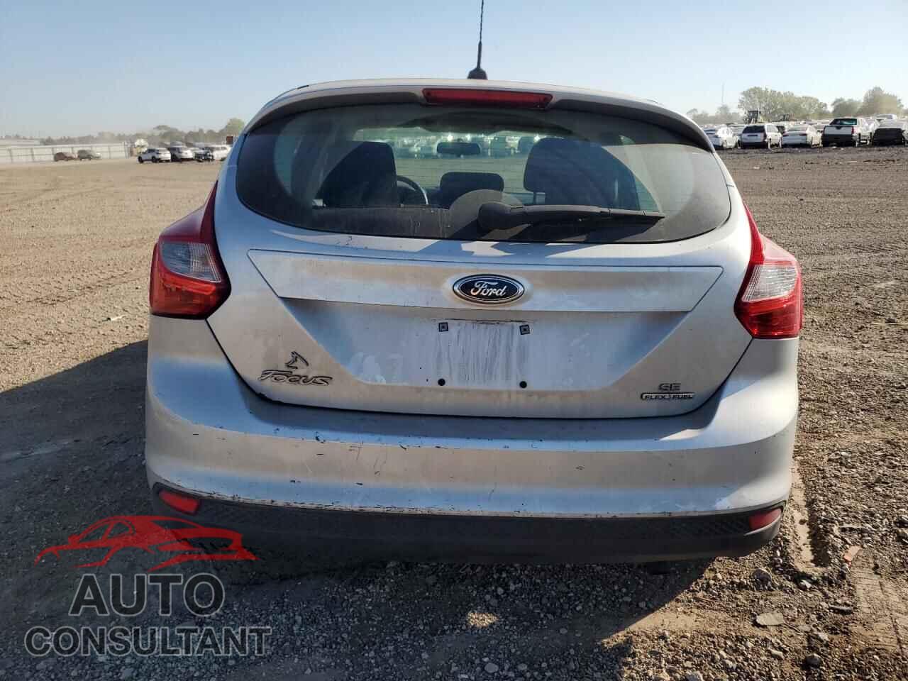 FORD FOCUS 2014 - 1FADP3K2XEL458671