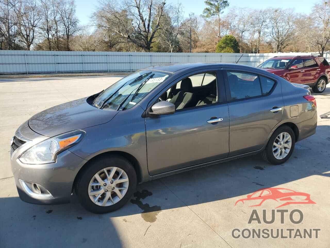 NISSAN VERSA 2018 - 3N1CN7AP2JL858676