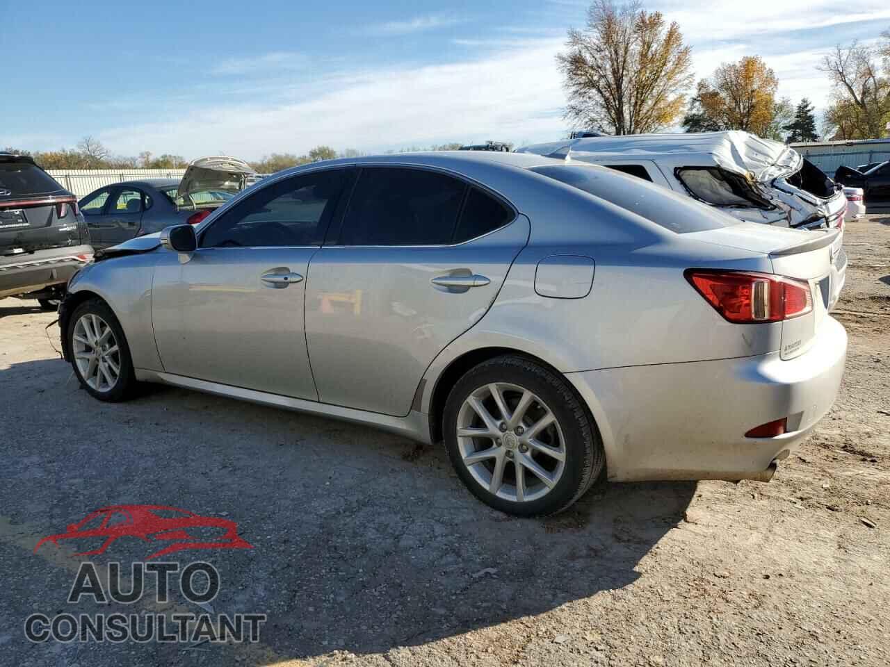 LEXUS IS 2011 - JTHCF5C28B5051031