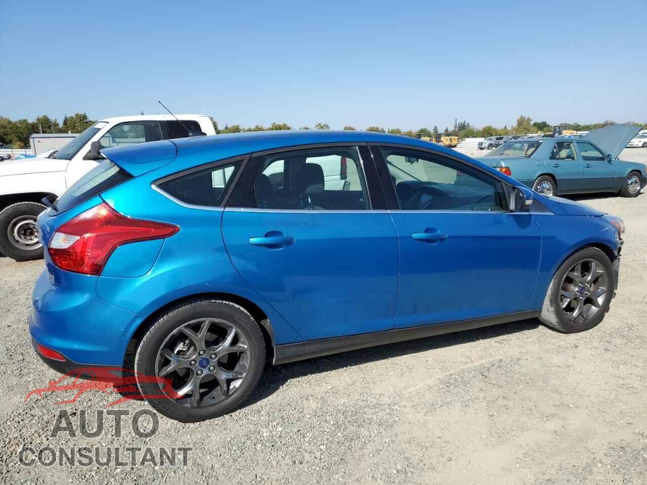 FORD FOCUS 2012 - 1FAHP3M27CL372469