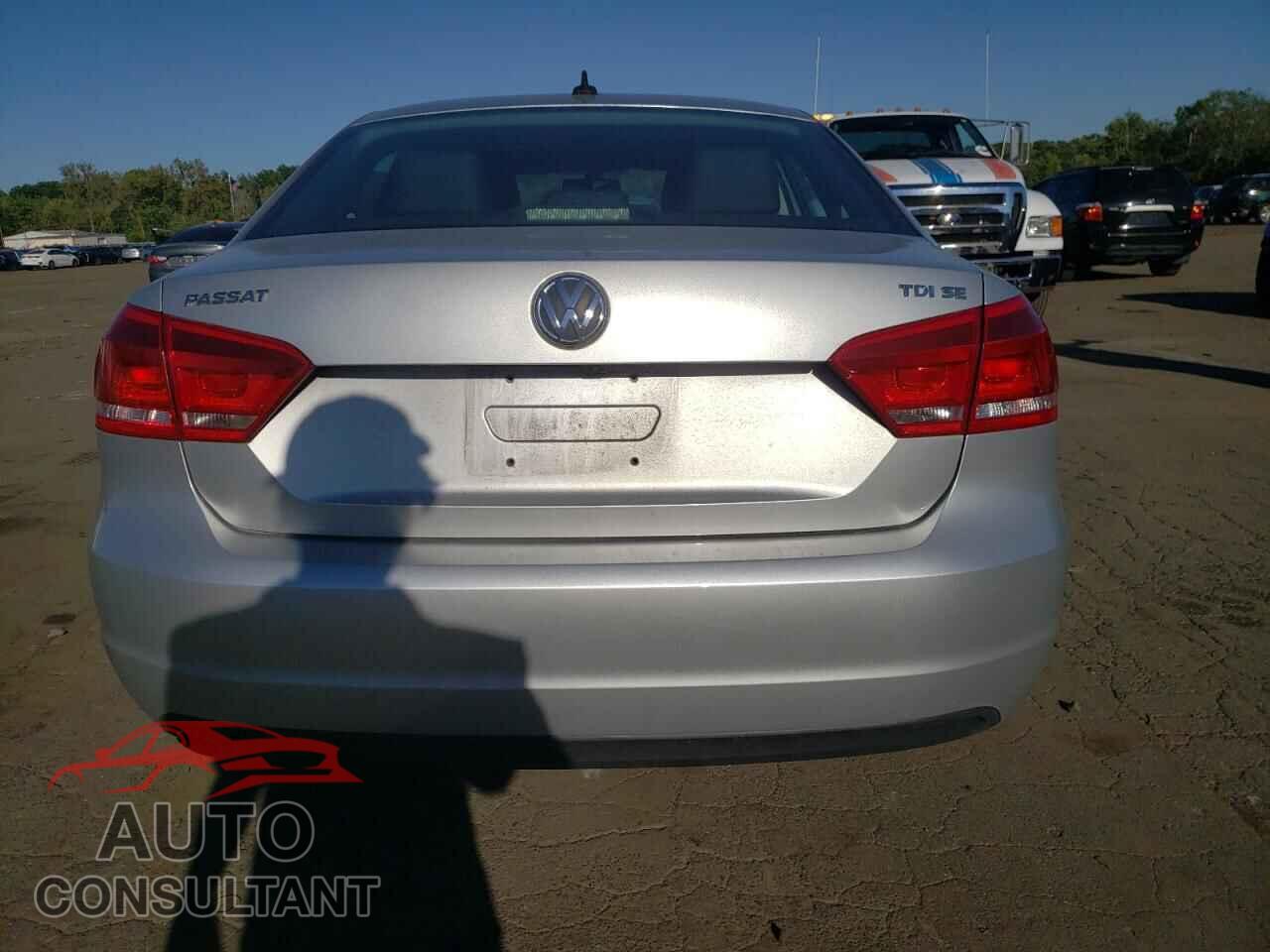 VOLKSWAGEN PASSAT 2014 - 1VWBN7A32EC001701
