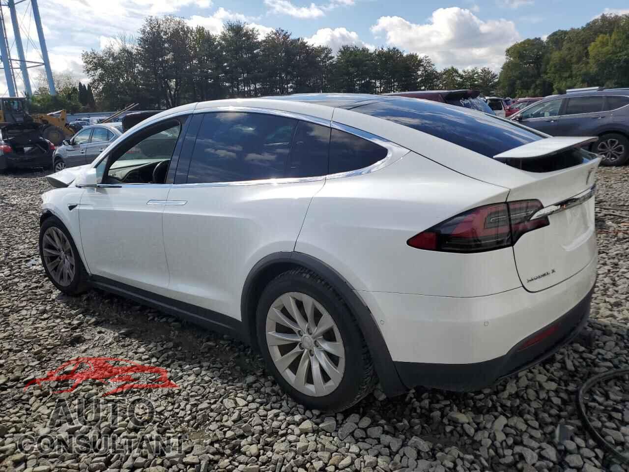 TESLA MODEL X 2018 - 5YJXCBE28JF089444
