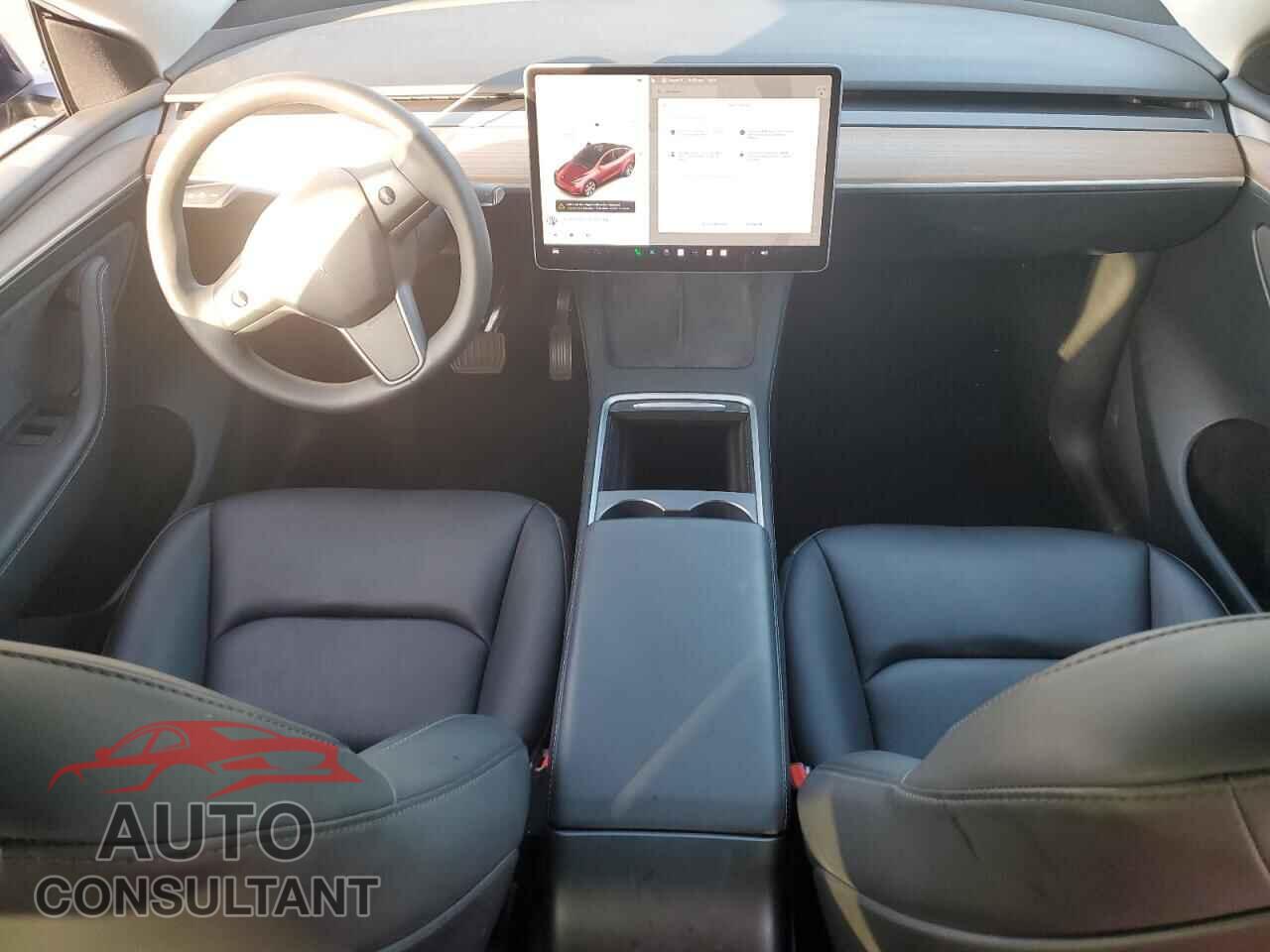 TESLA MODEL Y 2024 - 7SAYGAEE8RF054723