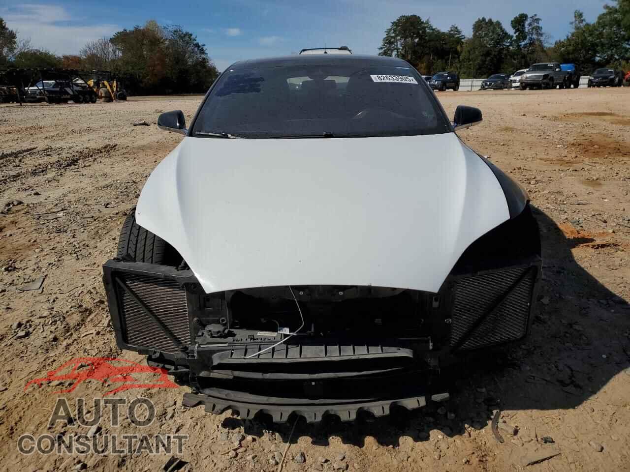 TESLA MODEL S 2014 - 5YJSA1H28EFP63717