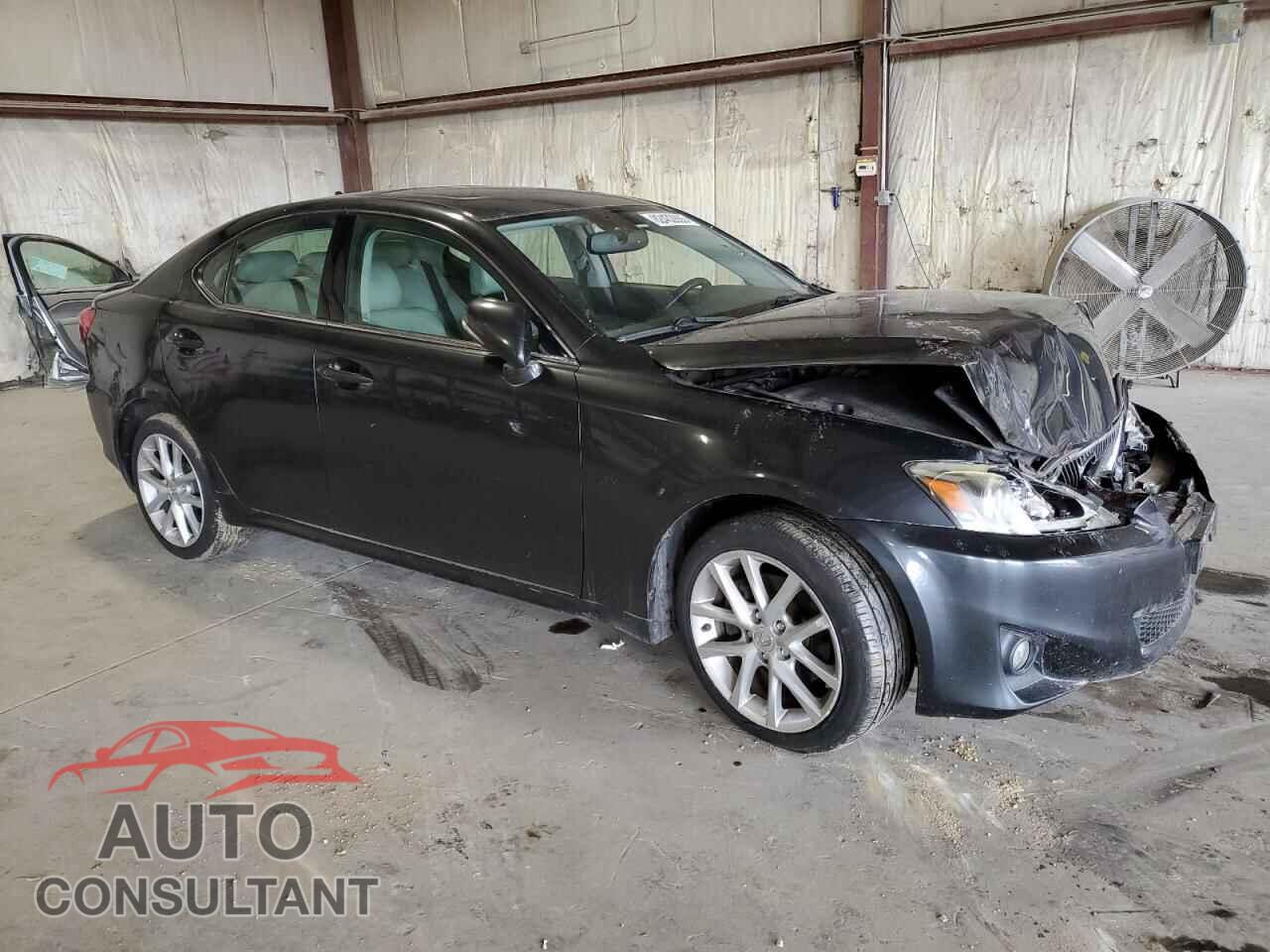 LEXUS IS 2011 - JTHCF5C26B5047155