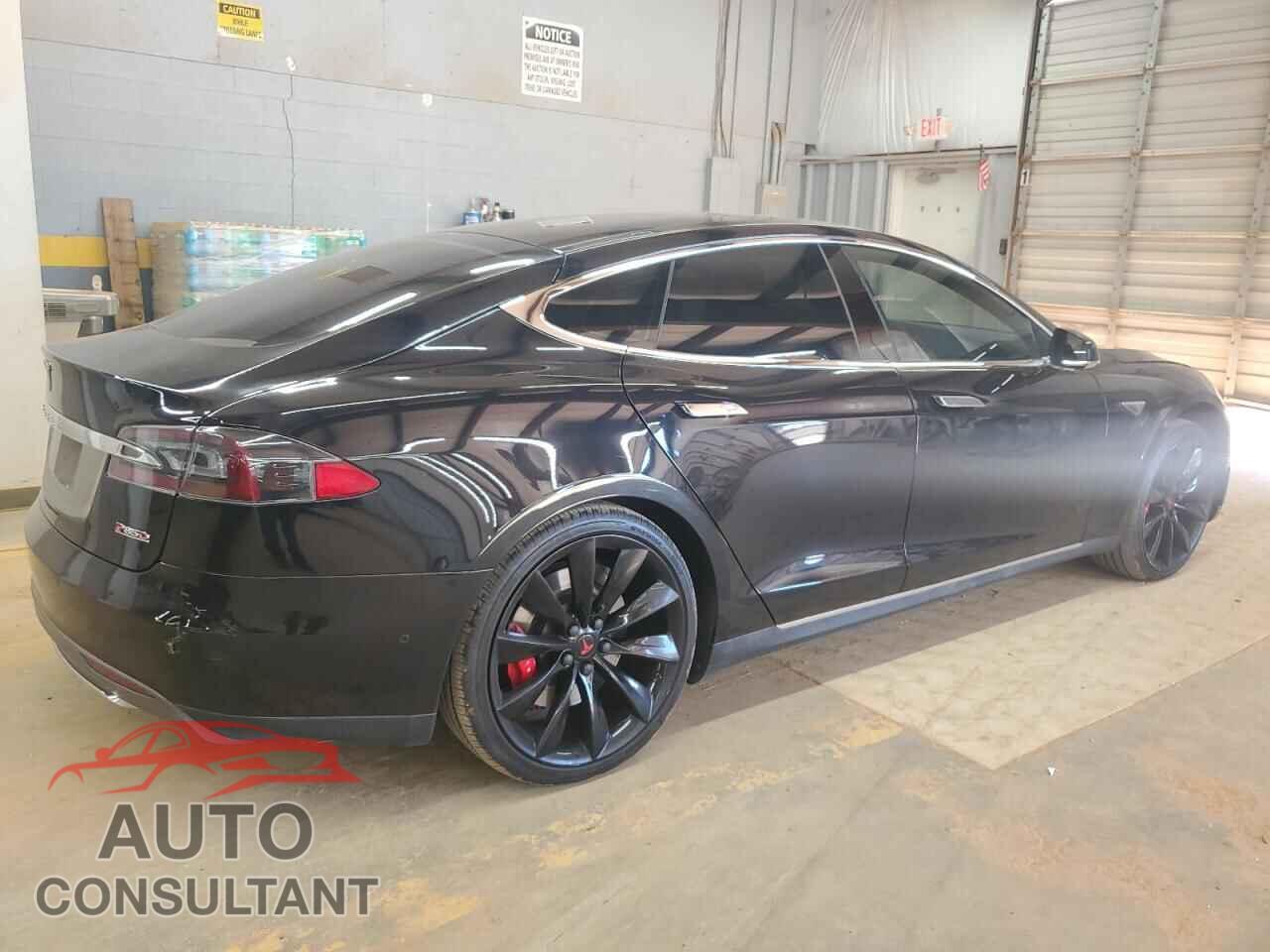 TESLA MODEL S 2015 - 5YJSA1H4XFF096569