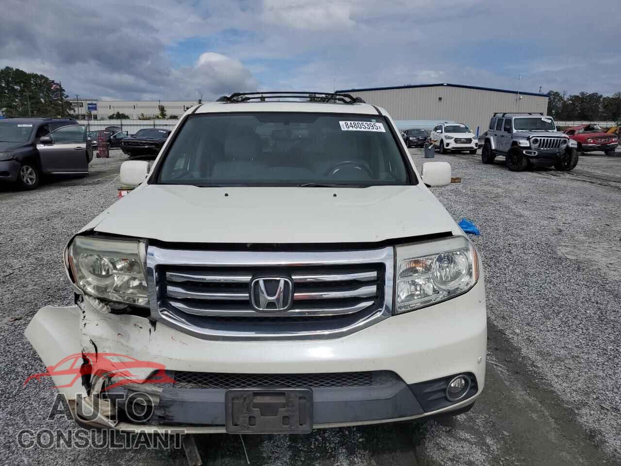 HONDA PILOT 2015 - 5FNYF3H96FB022052