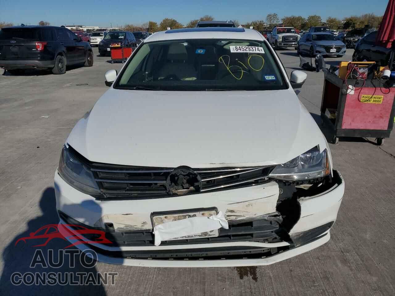 VOLKSWAGEN JETTA 2017 - 3VWDB7AJ9HM282852