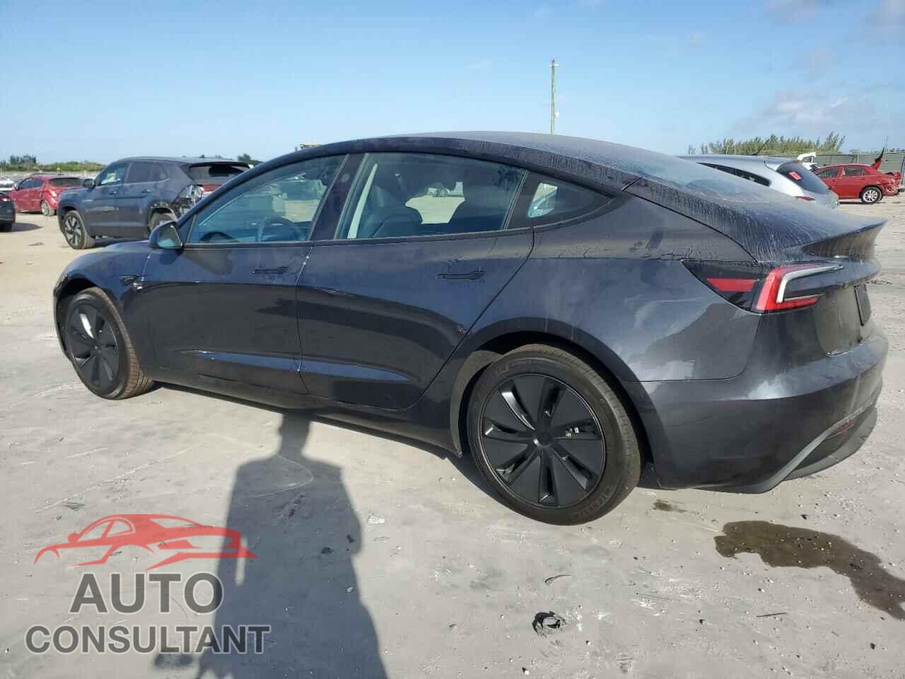 TESLA MODEL 3 2025 - 5YJ3E1EA7SF892211