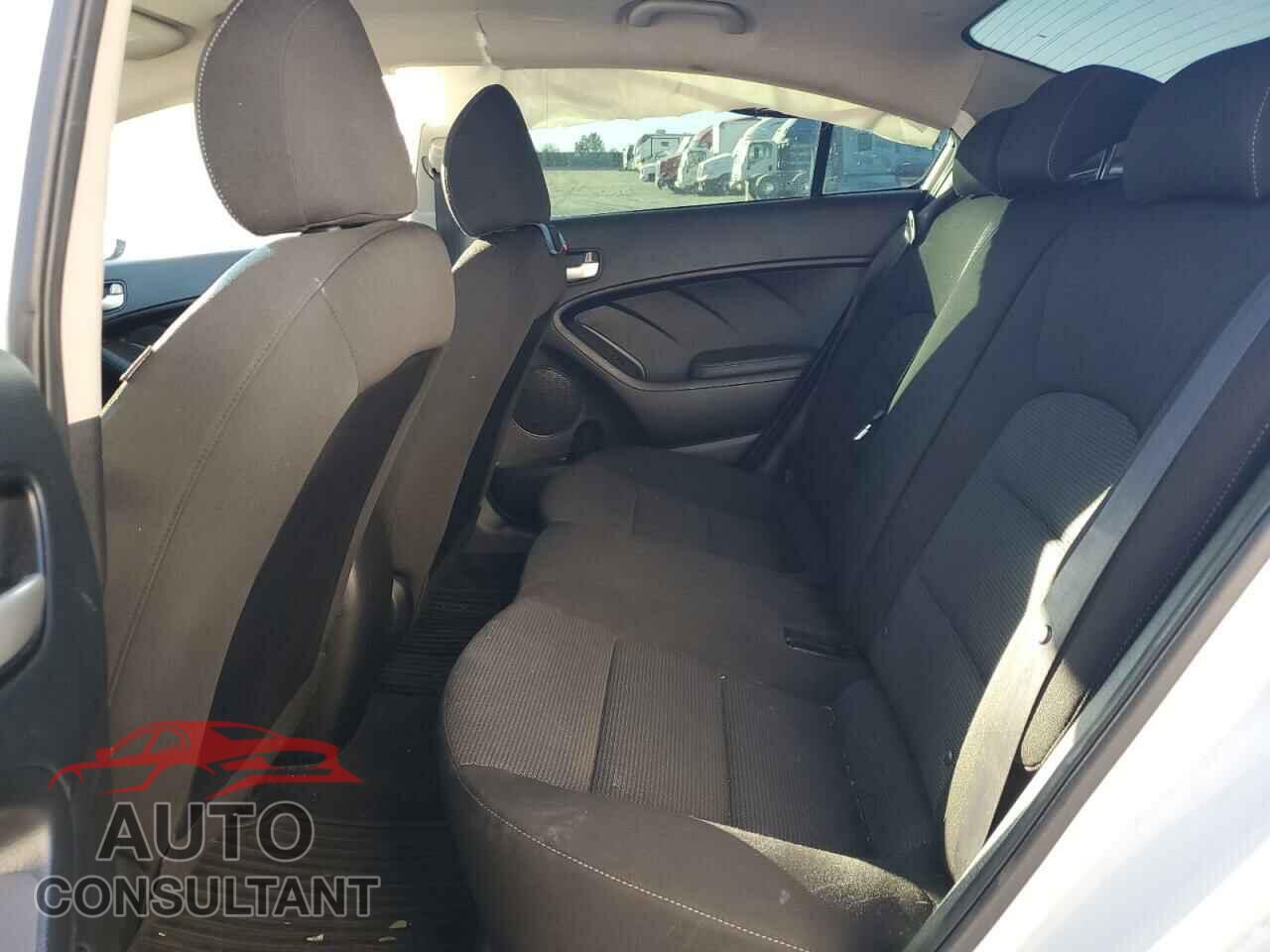 KIA FORTE 2017 - 3KPFK4A76HE140385