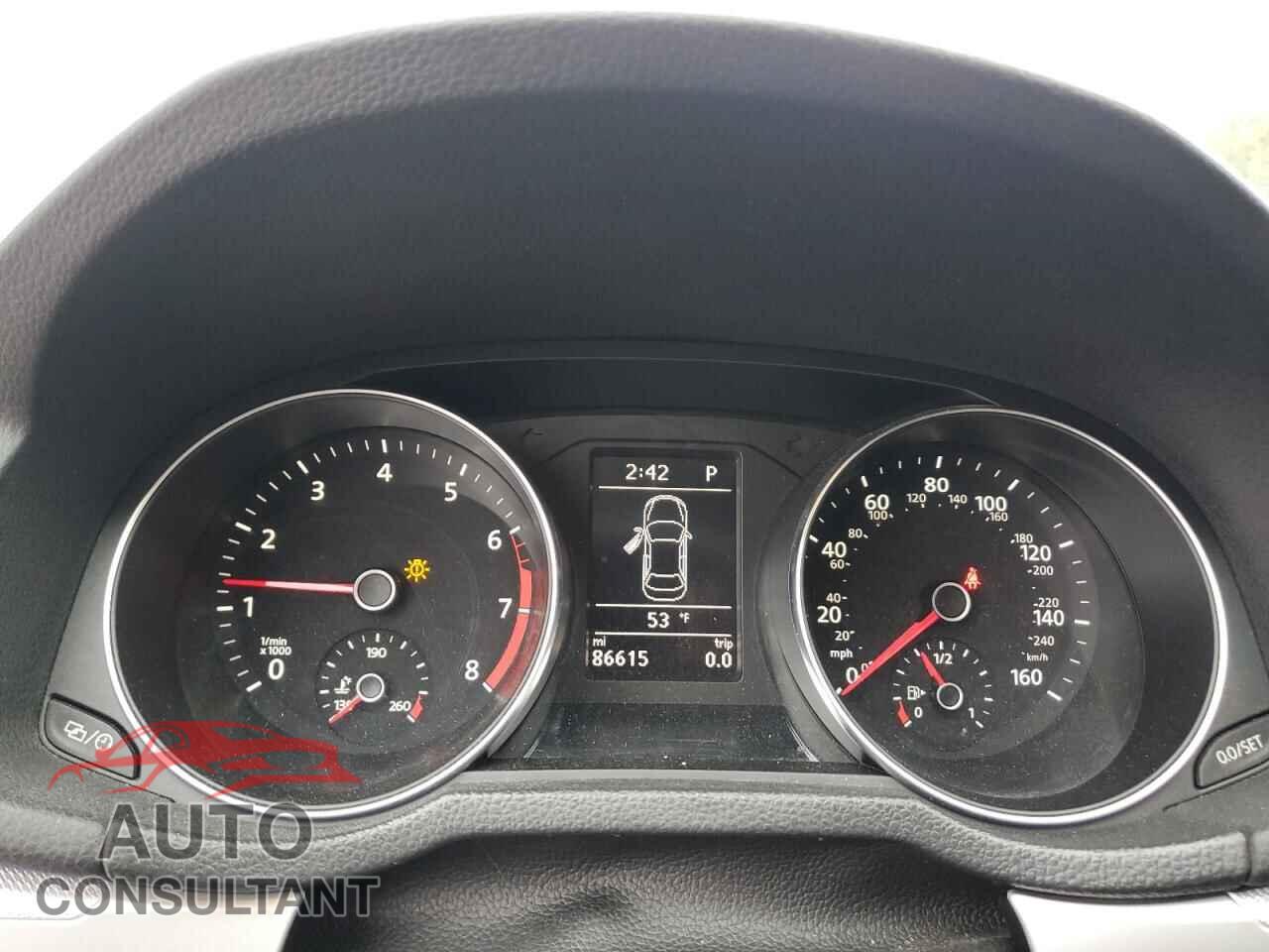 VOLKSWAGEN PASSAT 2017 - 1VWAT7A35HC015789