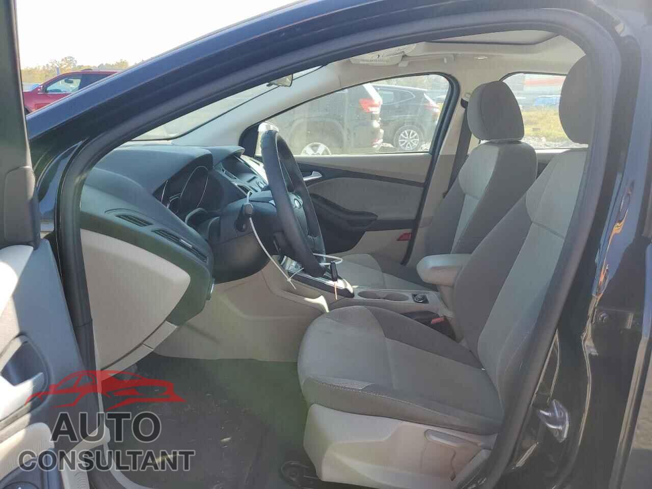 FORD FOCUS 2014 - 1FADP3F2XEL367443