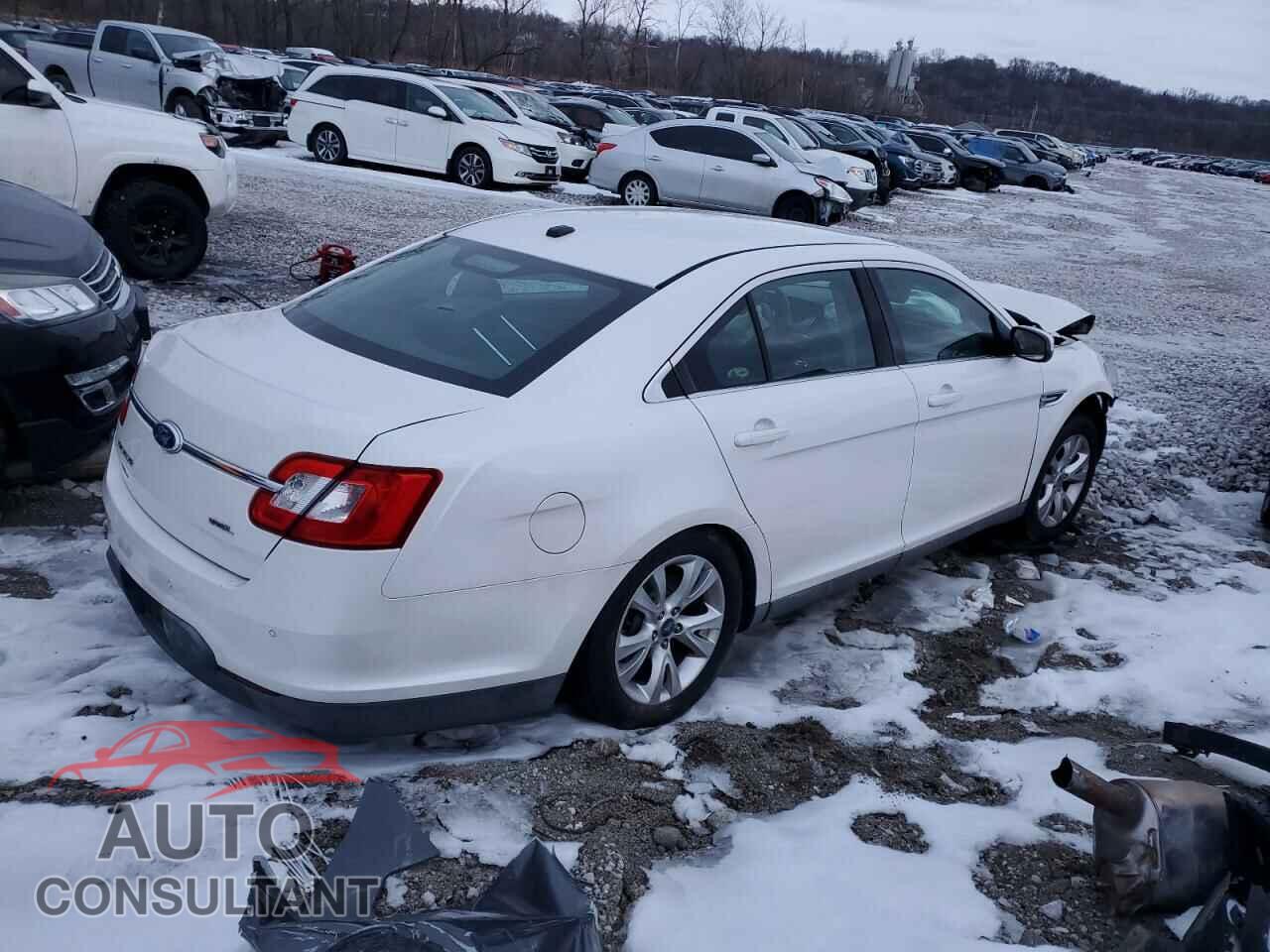 FORD TAURUS 2011 - 1FAHP2EW8BG121933