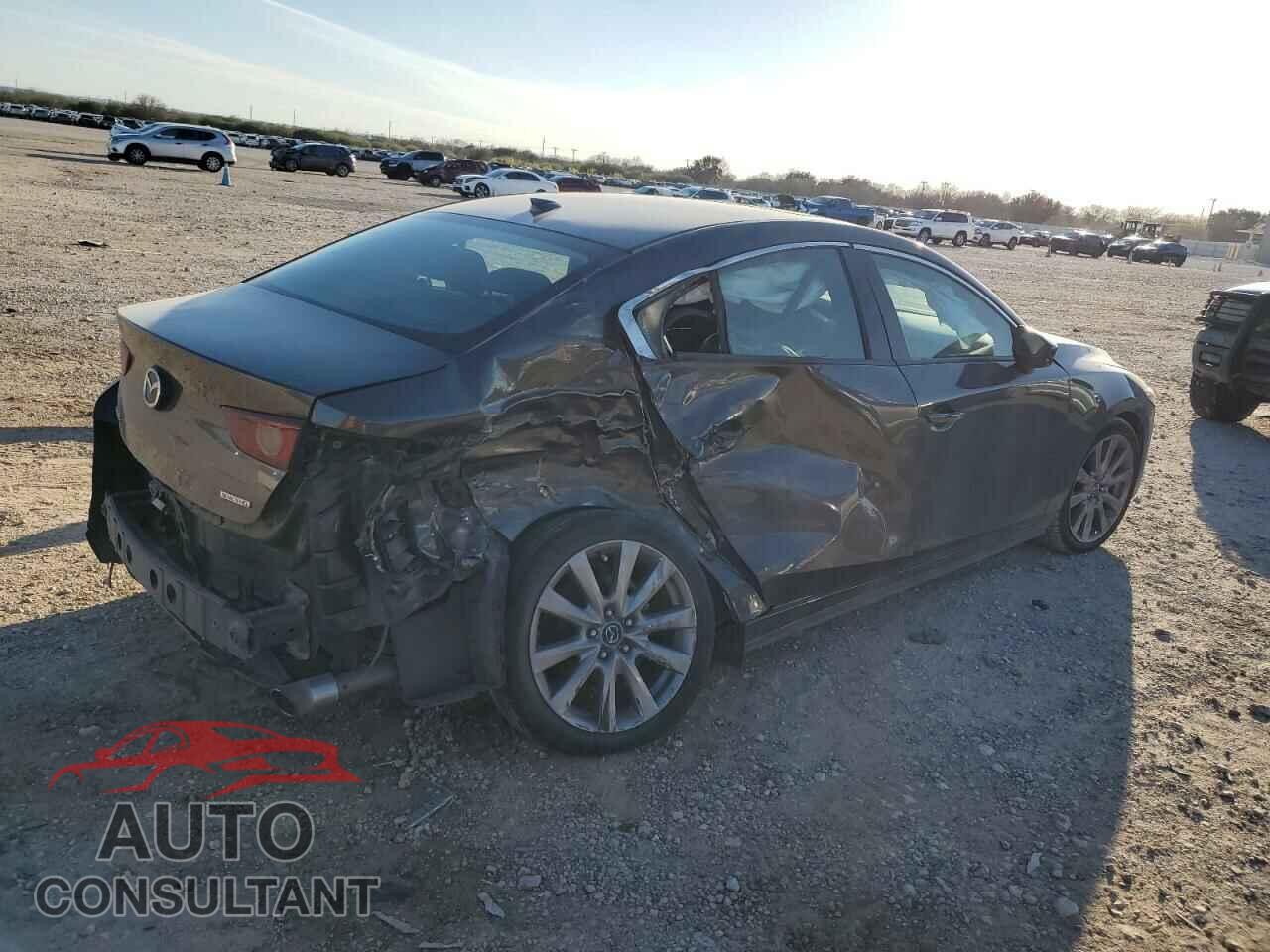 MAZDA 3 2019 - 3MZBPAEM4KM105188