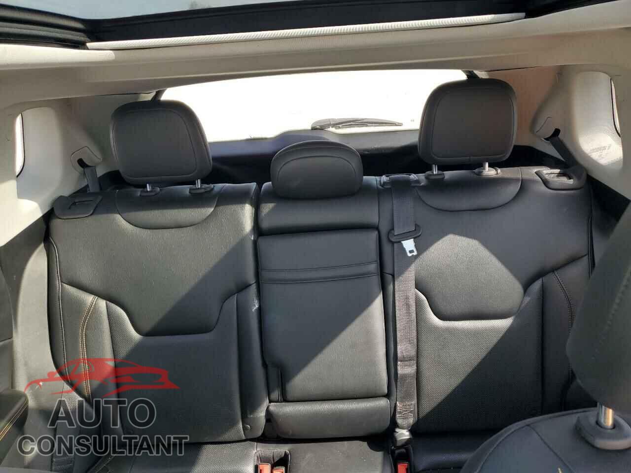 JEEP COMPASS 2017 - 3C4NJDCB2HT681543