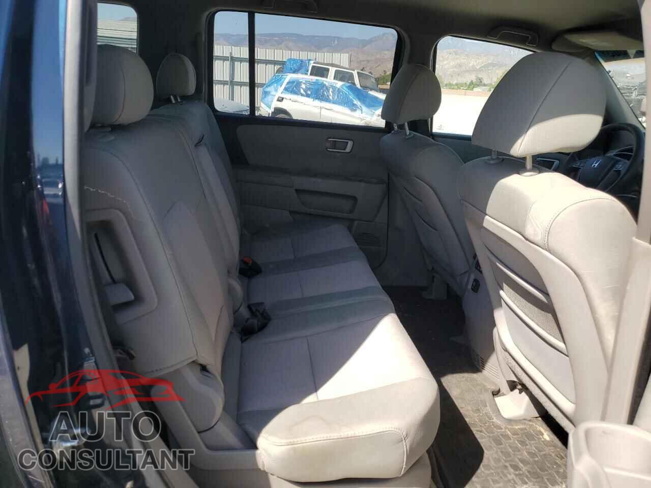 HONDA PILOT 2011 - 5FNYF3H46BB012474