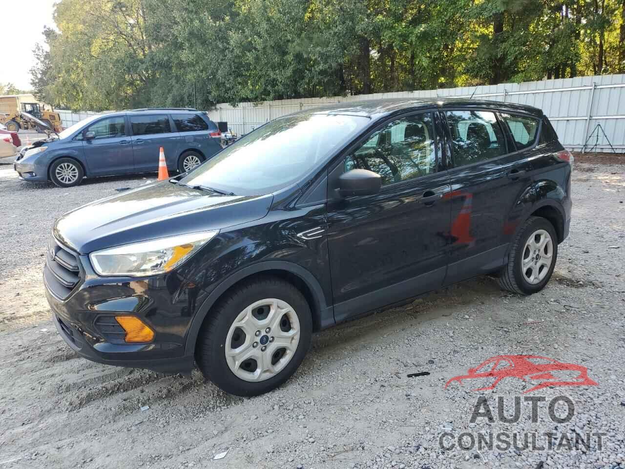 FORD ESCAPE 2017 - 1FMCU0F73HUA07353