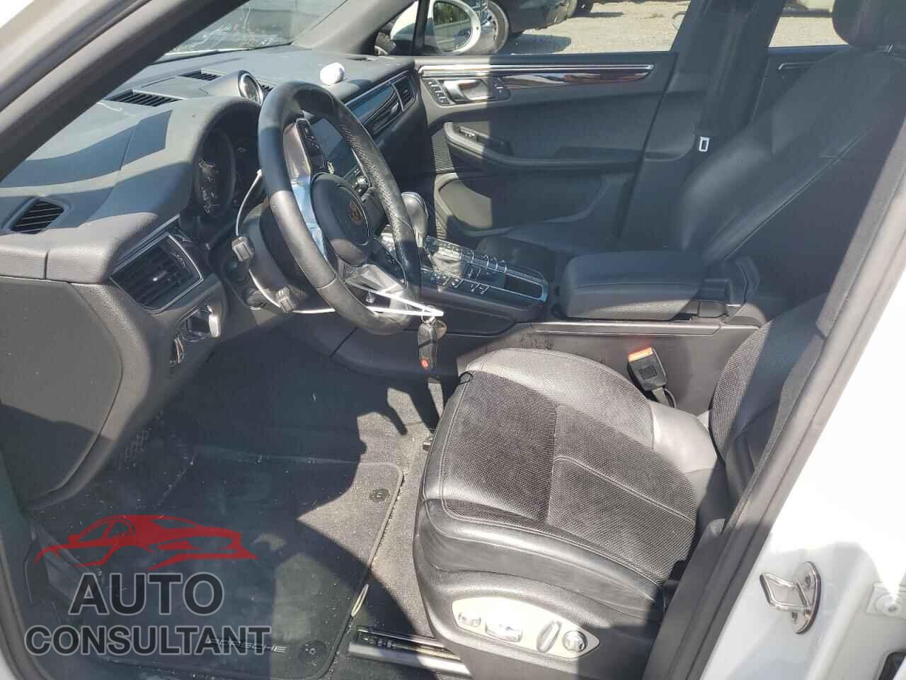 PORSCHE MACAN 2017 - WP1AA2A56HLB00202