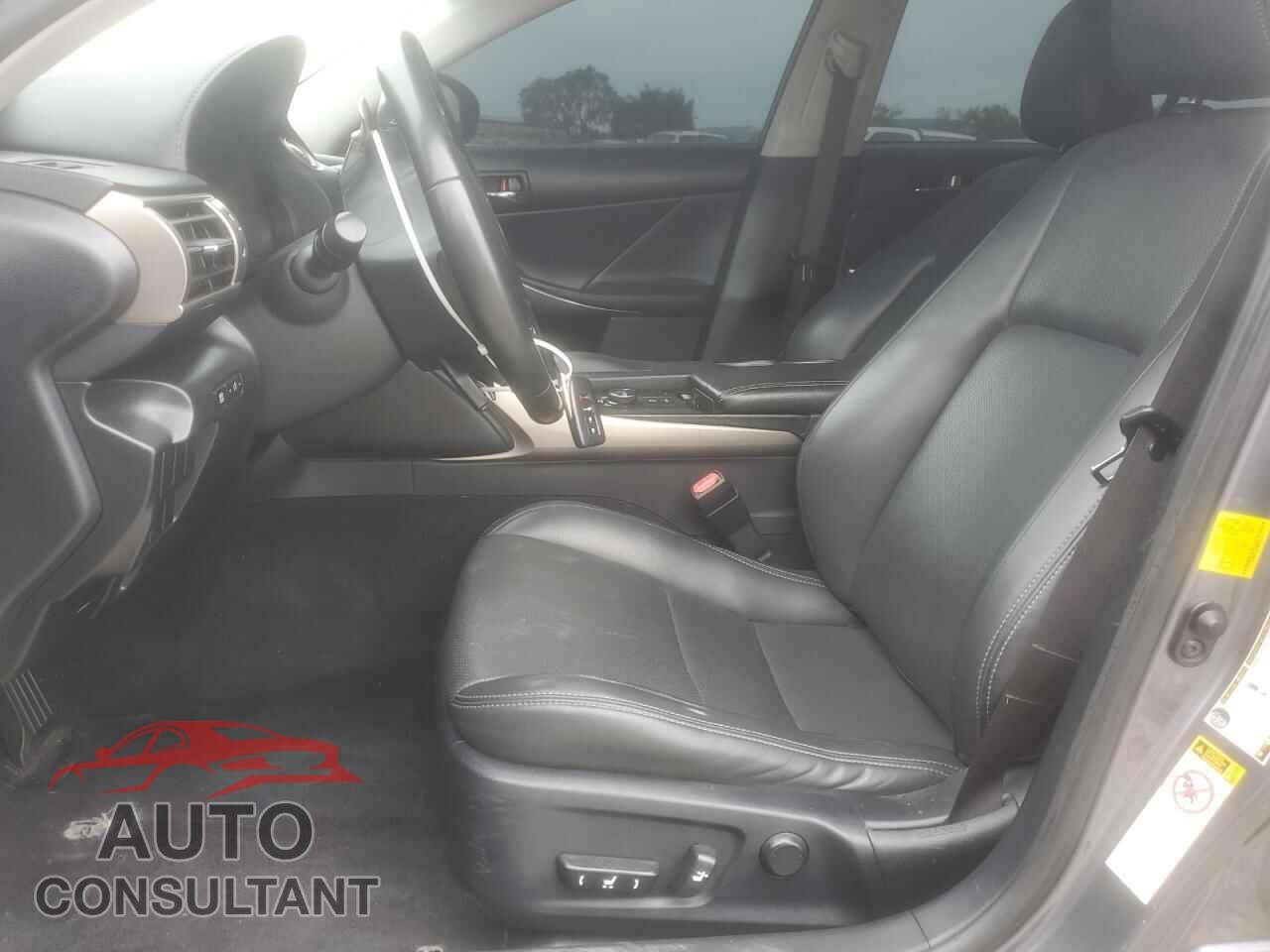 LEXUS IS 2014 - JTHBF1D27E5035538