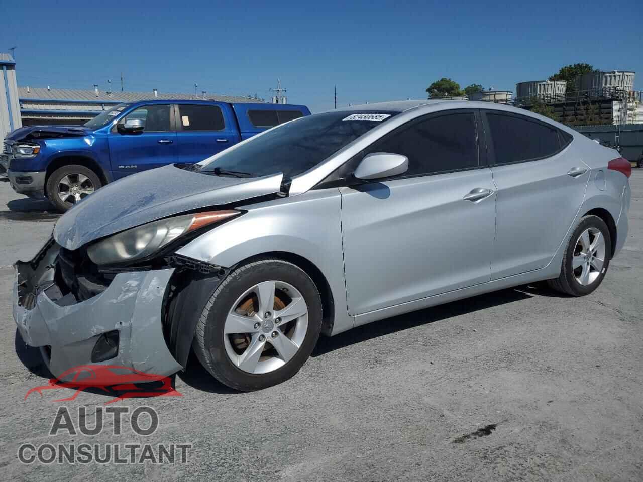 HYUNDAI ELANTRA 2013 - 5NPDH4AE4DH393862