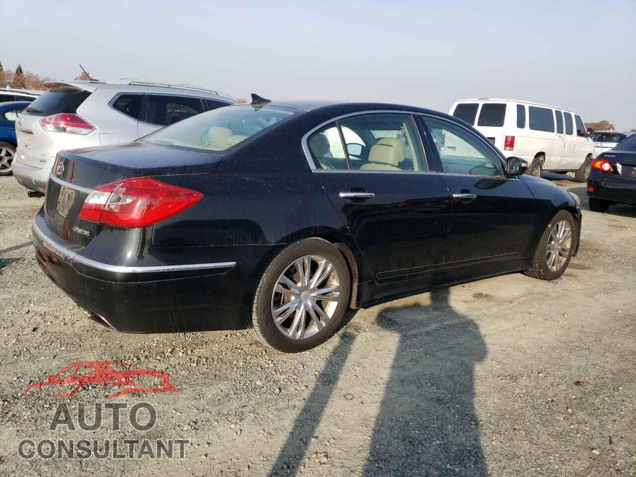 HYUNDAI GENESIS 2013 - KMHGC4DD8DU228767