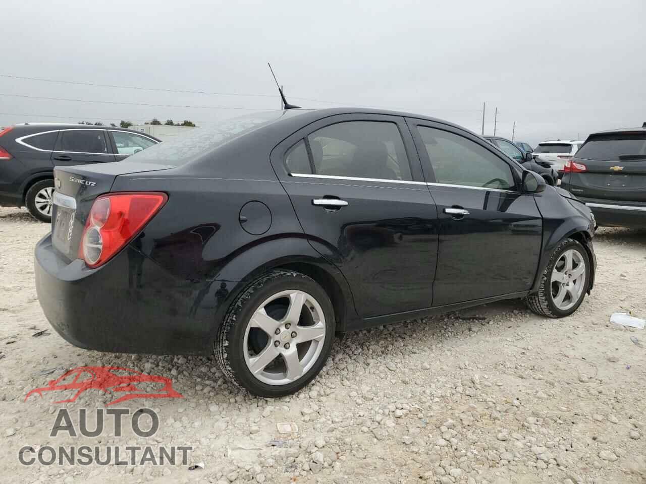 CHEVROLET SONIC 2012 - 1G1JE5SB2C4173638