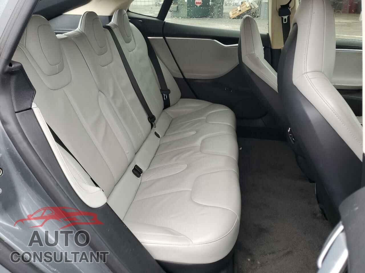 TESLA MODEL S 2013 - 5YJSA1CG2DFP03806