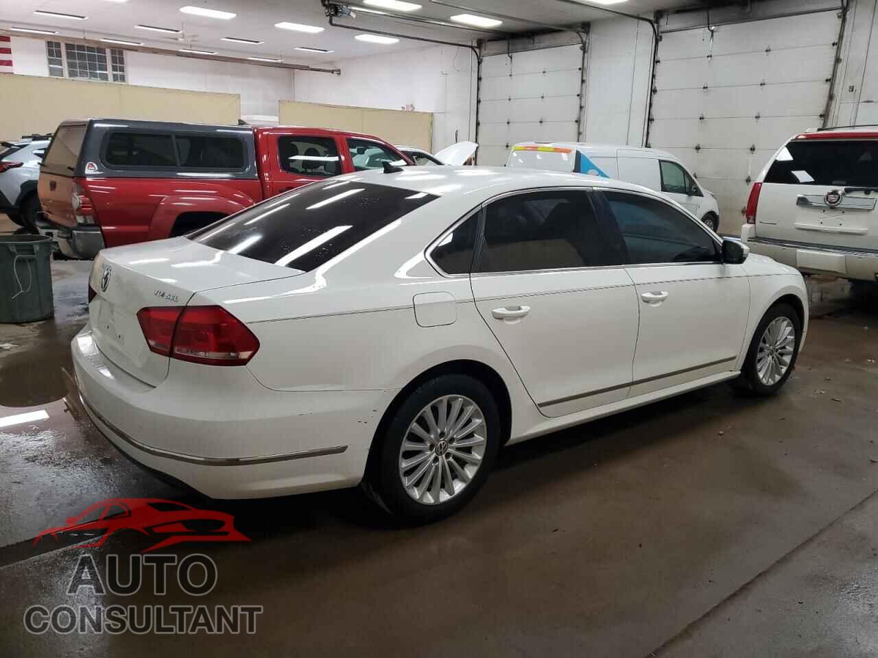 VOLKSWAGEN PASSAT 2015 - 1VWCV7A37FC045697