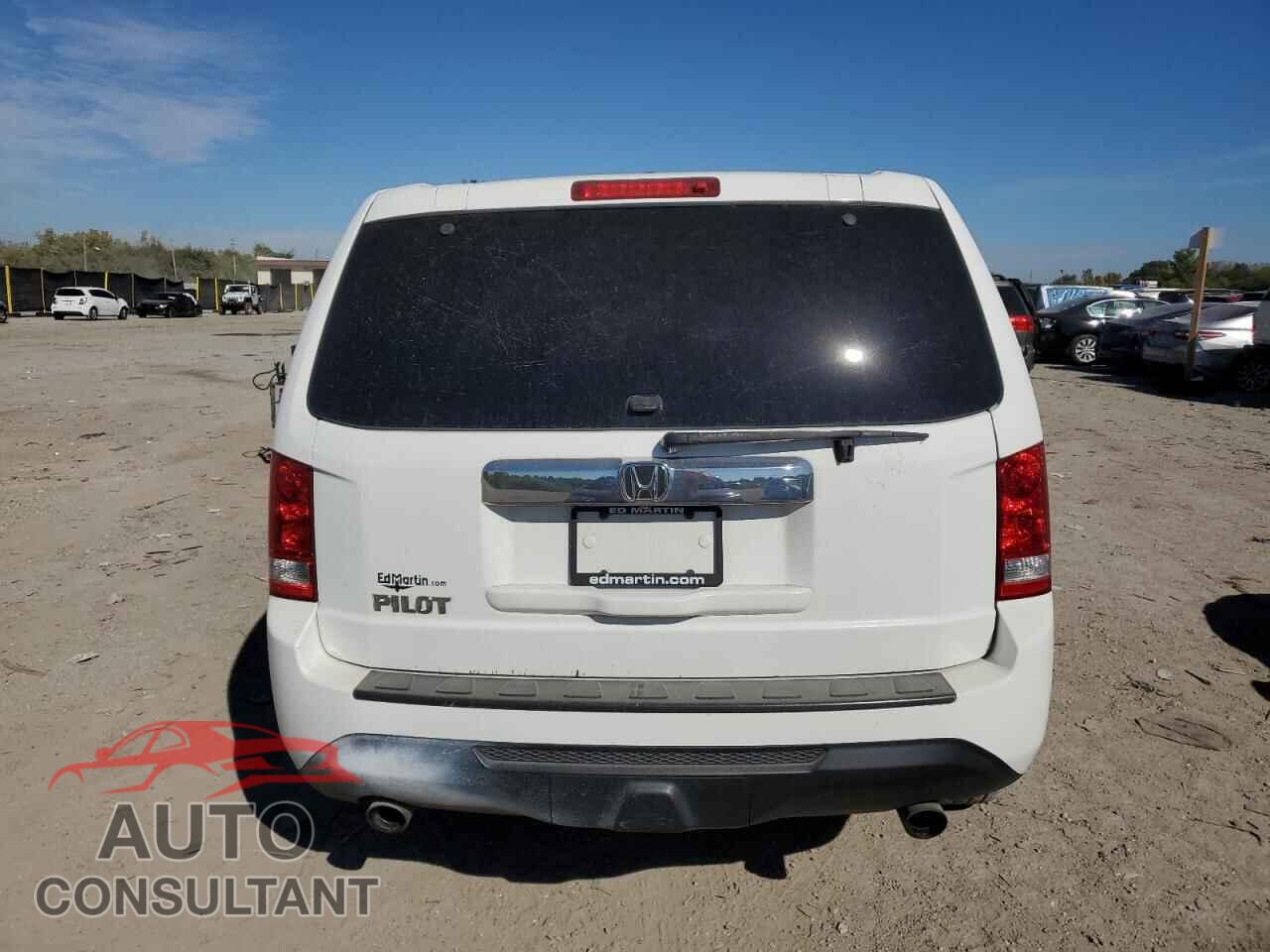 HONDA PILOT 2015 - 5FNYF3H73FB022010