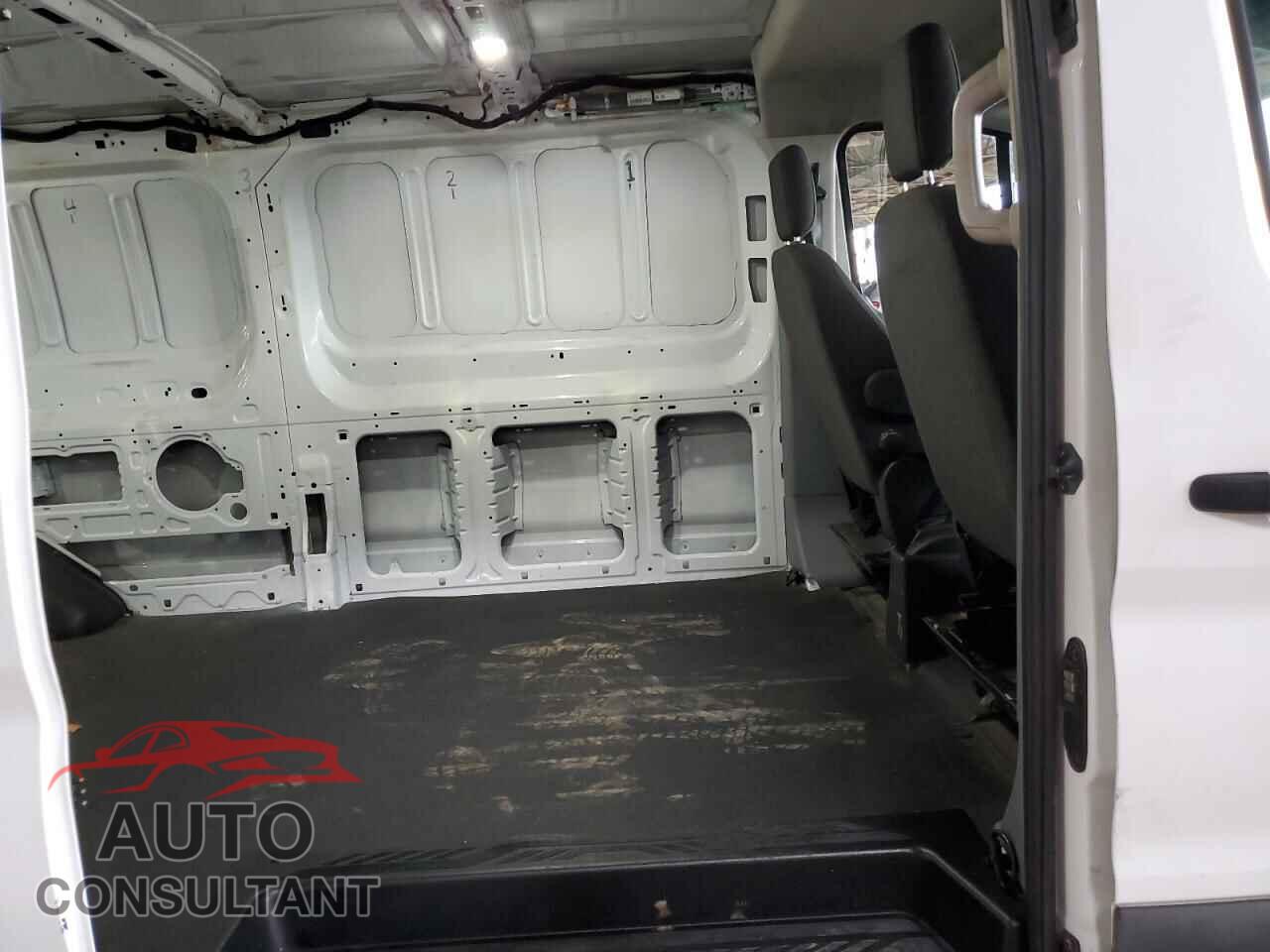 FORD TRANSIT 2018 - 1FTYE2YM8JKB55019
