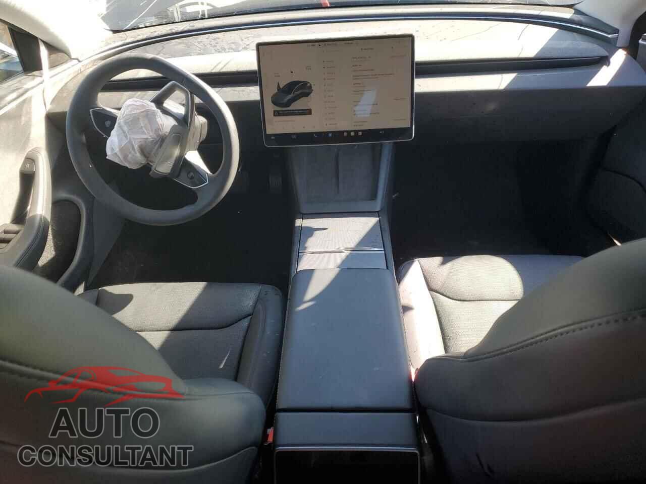 TESLA MODEL 3 2024 - 5YJ3E1EA4RF865803