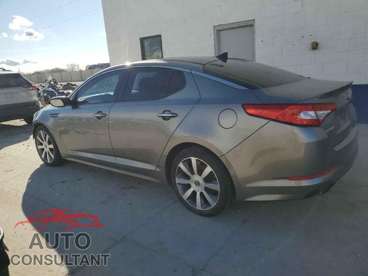 KIA OPTIMA 2013 - 5XXGR4A64DG143326