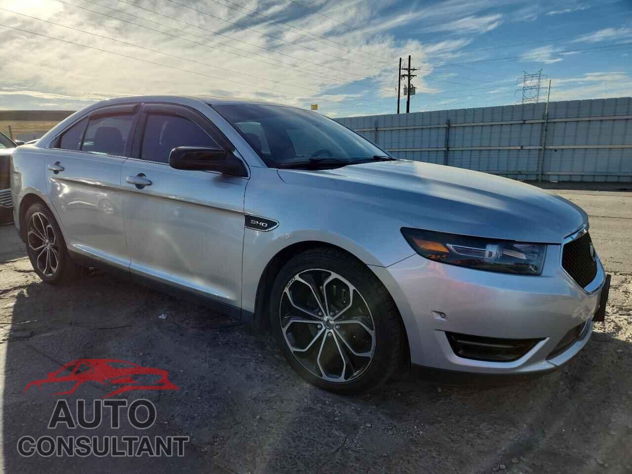 FORD TAURUS 2013 - 1FAHP2KT1DG112634