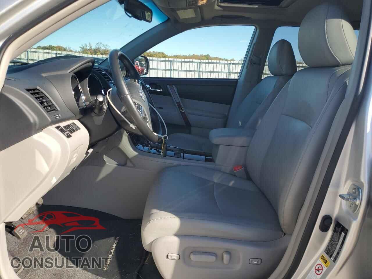 TOYOTA HIGHLANDER 2013 - 5TDYK3EH8DS112951