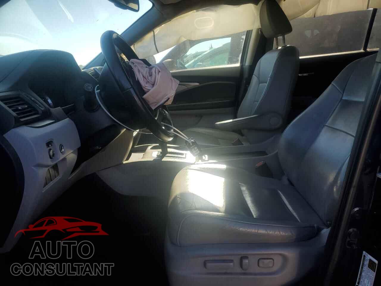 HONDA PILOT 2017 - 5FNYF6H52HB050836
