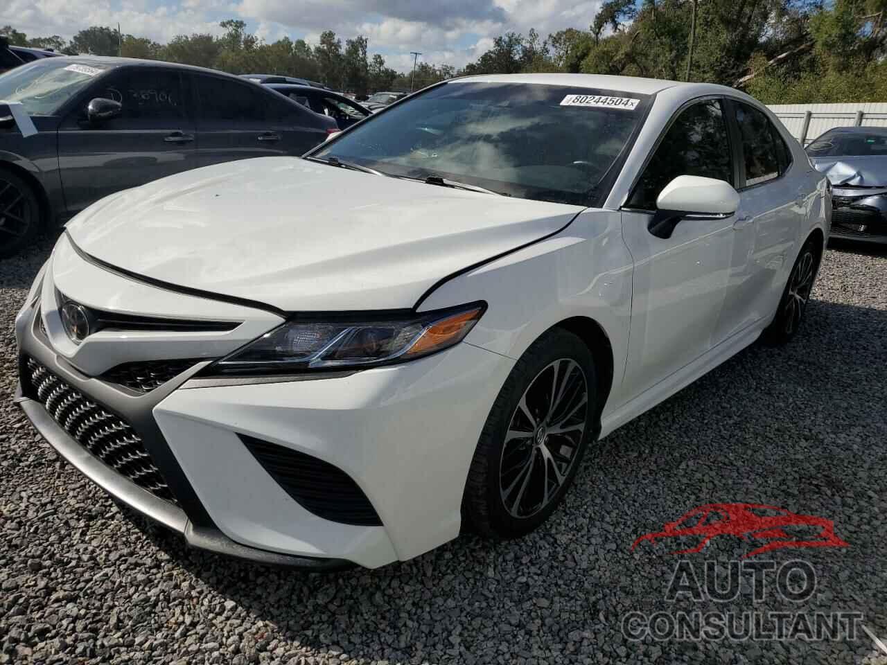 TOYOTA CAMRY 2018 - 4T1B11HK5JU543075