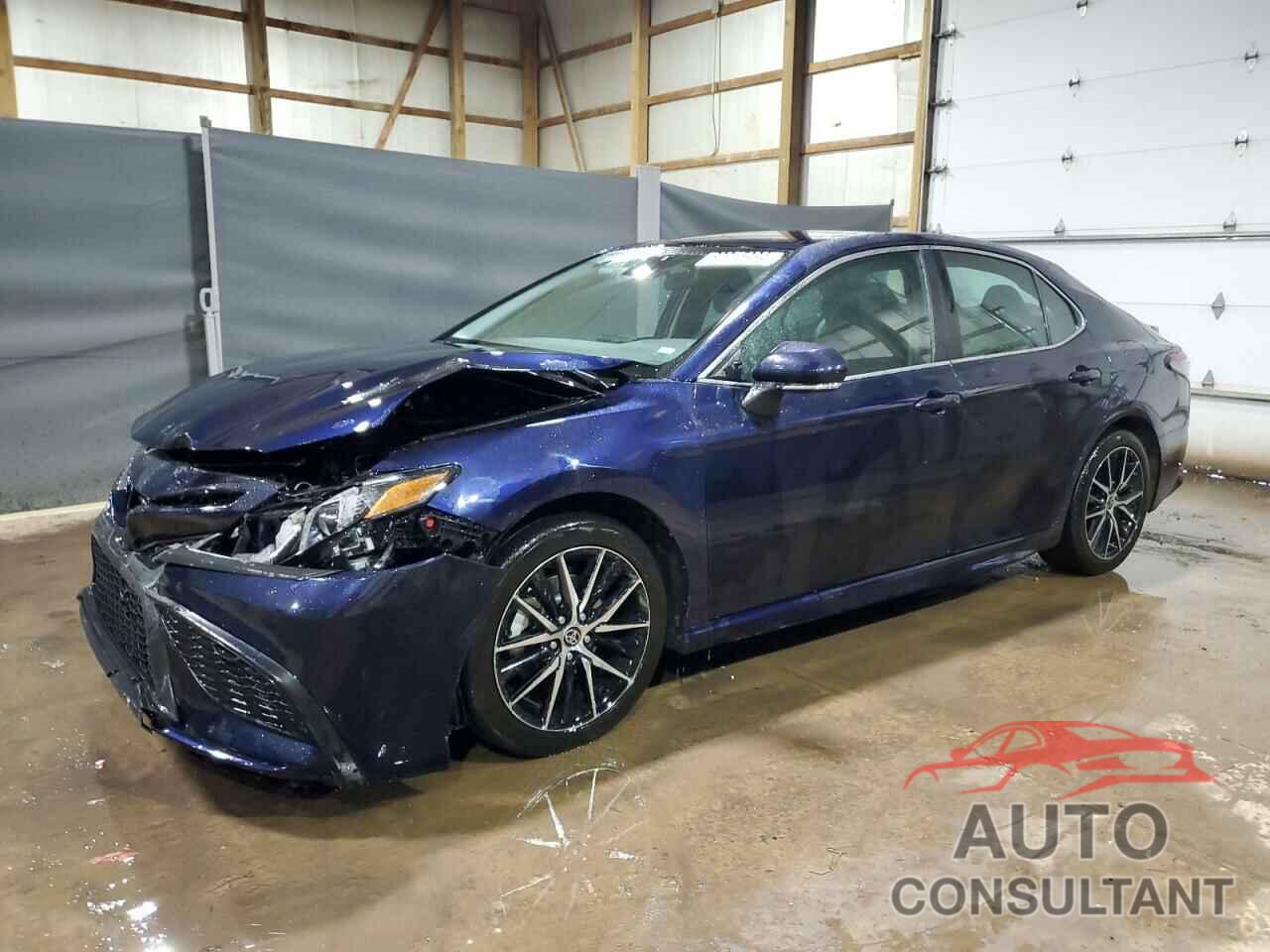 TOYOTA CAMRY 2022 - 4T1G11AK3NU666167