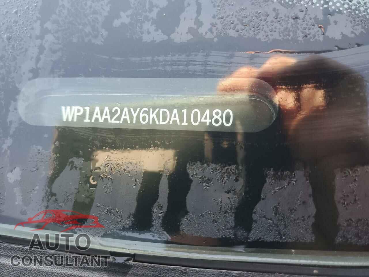 PORSCHE CAYENNE 2019 - WP1AA2AY6KDA10480
