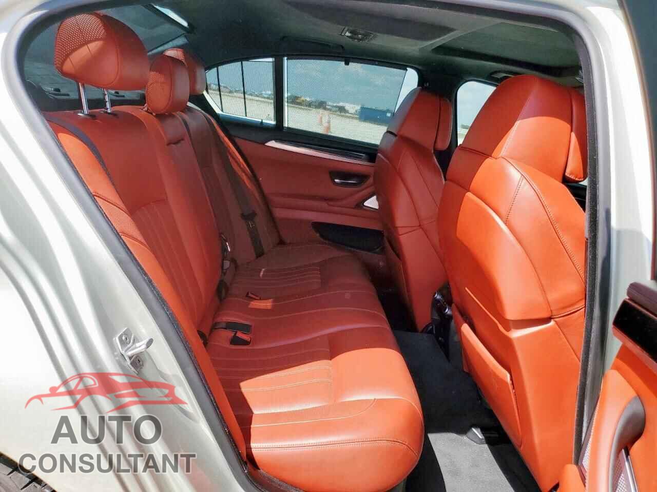 BMW M5 2013 - WBSFV9C56DC774080