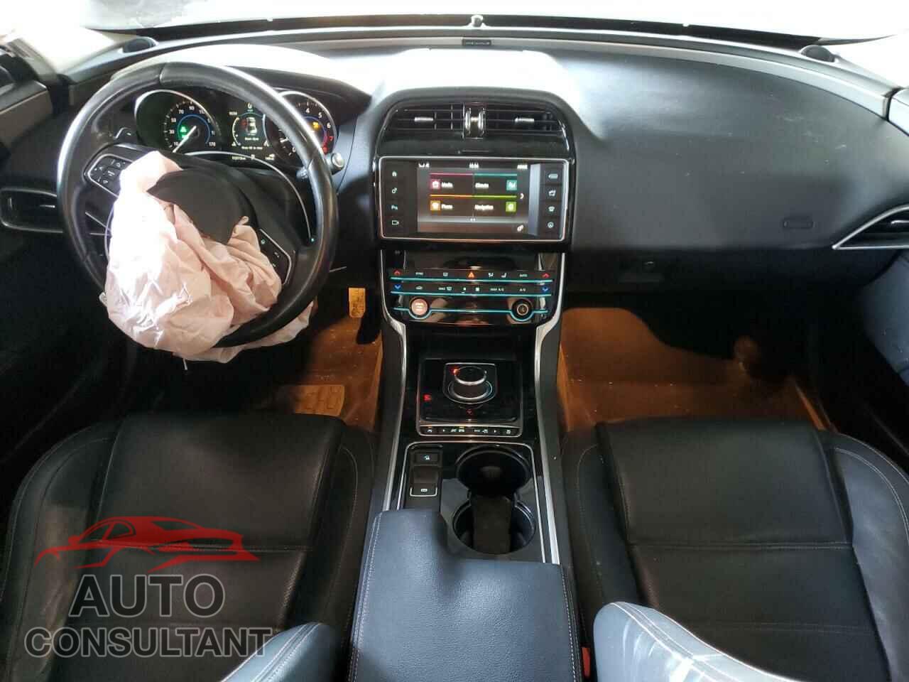 JAGUAR XE 2017 - SAJAE4BG3HA948584