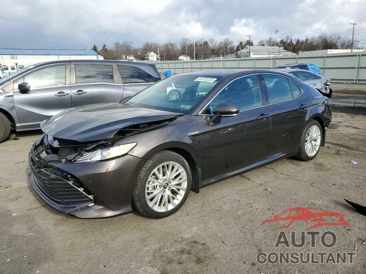 TOYOTA CAMRY 2018 - 4T1B21HK0JU009088